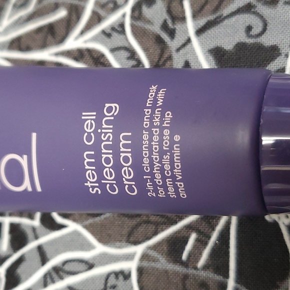 LAST CHANCE! Host Pick! Rodial stem cell cleansing cream - Picture 3 of 4